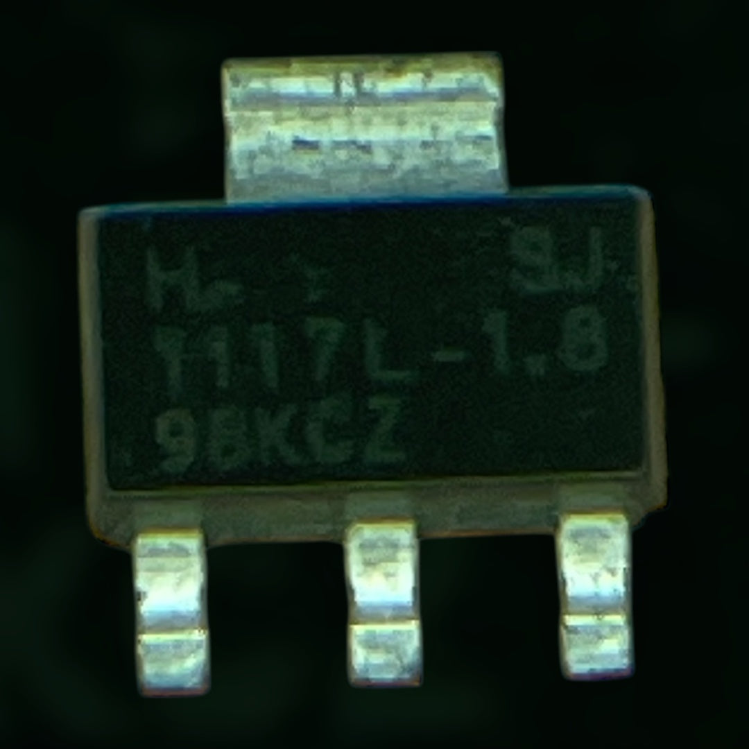AMS1117-1.8 est un régulateur de tension fixe 1,8 V fixe