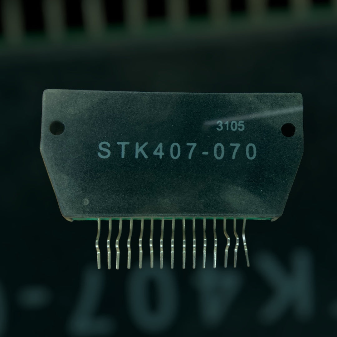STK407-070